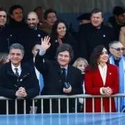 Desfile por el Da de la Independencia en las calles de Buenos Aires