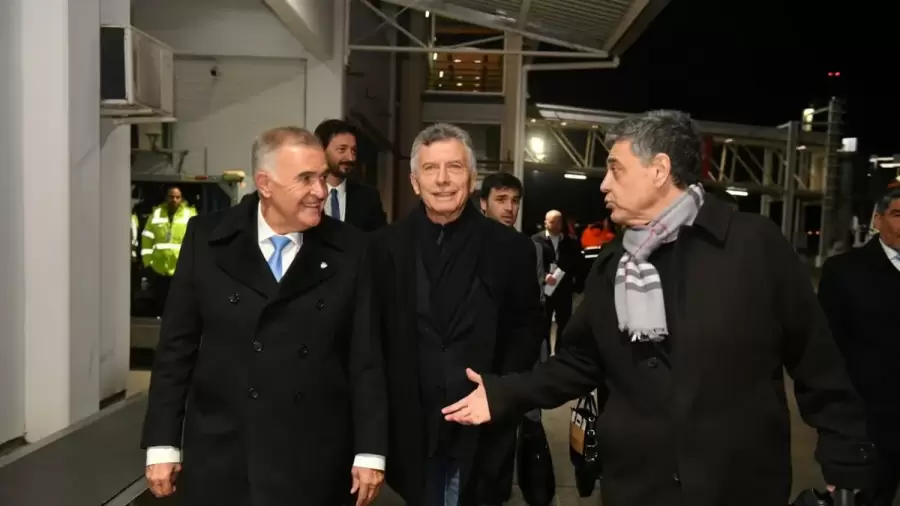 Macri llegando a Tucumn