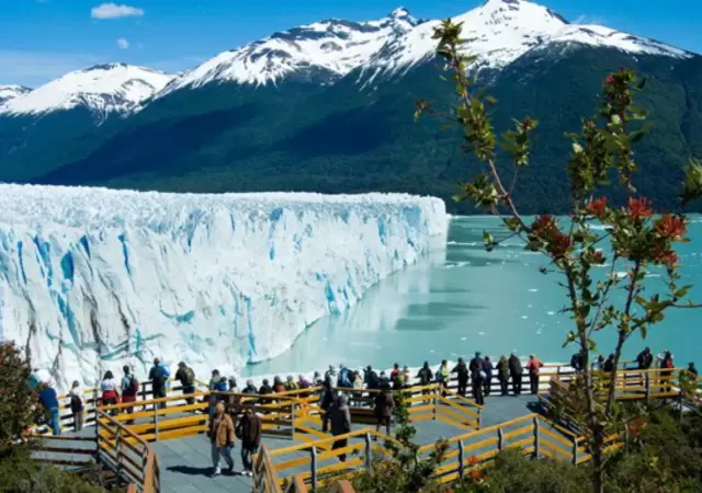 Glaciar Perito Moreno es una de las maravillas naturales de nuestro pas.