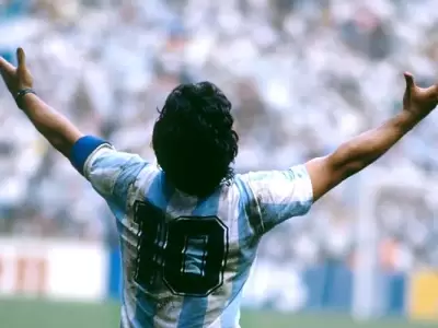 Diego Armando Maradona.