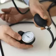 ¿Cómo influyen el frío y la dieta invernal en la presión arterial?