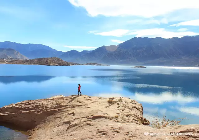 Costa norte del embalse