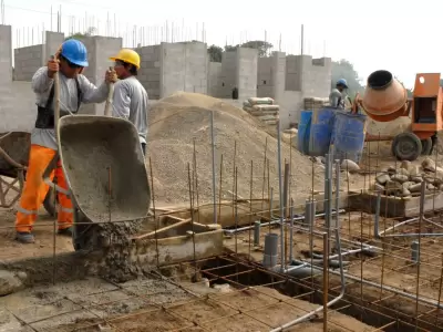 Construccin en Mendoza: hundida en un pozo sin fondo?