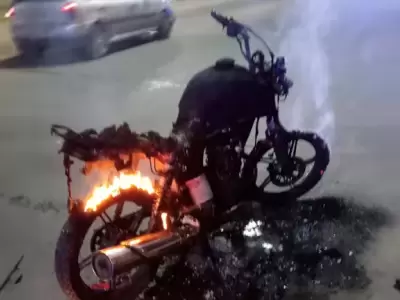 Moto incendiada