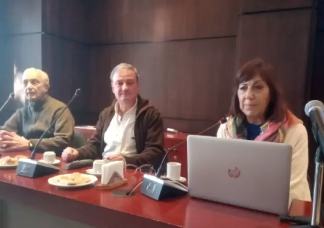 Flix Nallim, Marcelo Codn y Sandra Abdo, en la sede de la Caja de Previsin para Profesionales de la Salud Mendoza.