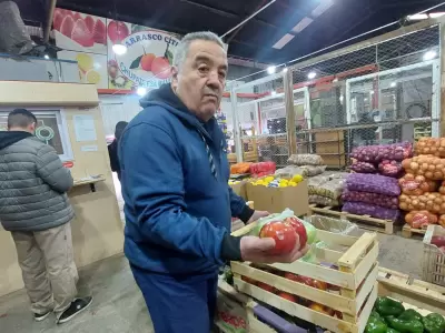 Titular de la Unin Frutihortcola Argentina, Omar Carrasco