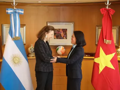 Mondino recibi� a la Embajadora de Vietnam, Minh Nguyet NGO