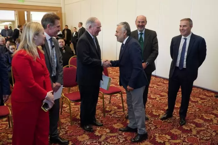 Firma del acuerdo en el Ministerio de Energ�a y Ambiente