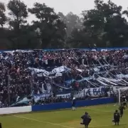 Una mujer murió en un tiroteo entre barras de Almagro y Estudiantes de Buenos Aires