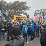 La izquierda convoca a una marcha a Plaza de Mayo "contra de los despidos y el hambre"