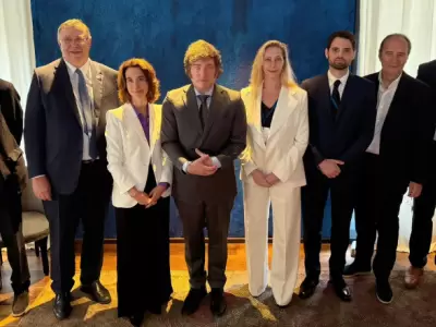 Milei se reuni� con empresarios cumpliendo con su agenda en Par�s