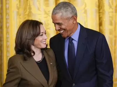 Kamala Harris y Barack Obama.