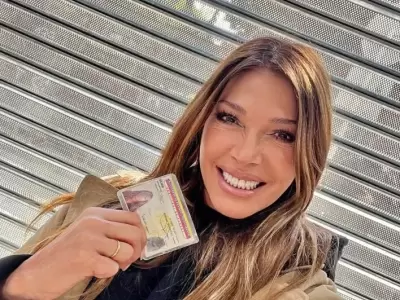 Catherine Fulop vot en la embajada venezolana en Argentina