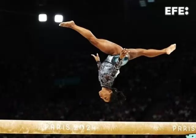 Simone Biles. Fuente X