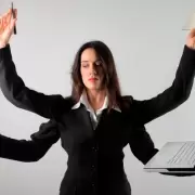 Obsesión por la productividad: aseguran que estamos "matando" al tiempo libre