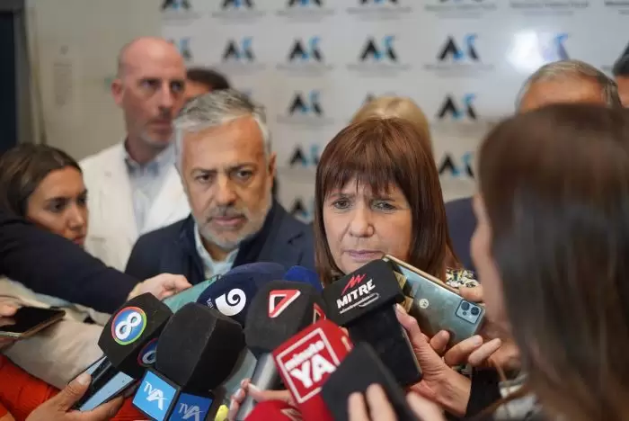 La ministra de Seguridad Patricia Bullrich junto a Alfredo Cornejo