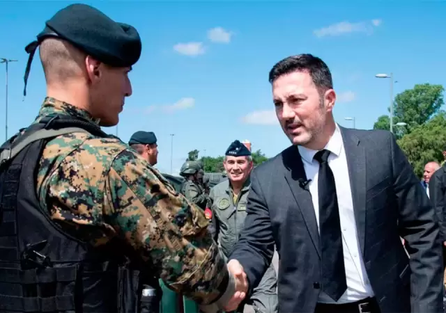 Luis Petri, ministro de Defensa.