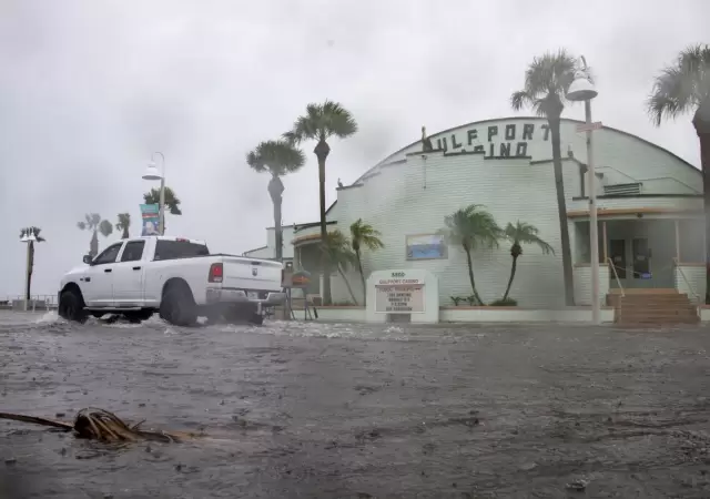 El huracn Debby golpea Florida.