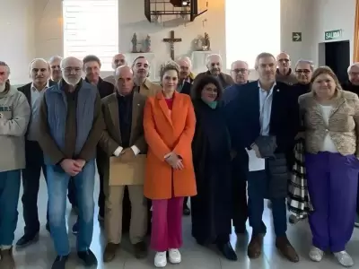 La foto de diputados de LLA junto a represores en la crcel de Ezeiza.