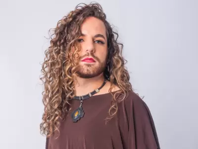 Es la primera cantante trans no binarie de folklore que ha llegado al Pre-Cosqun.