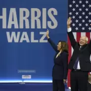 Kamala Harris y Tim Walz agitan seguidores al ritmo de Beyonc