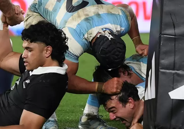 Agustn Creevy apoy el ltimo try para Argentina