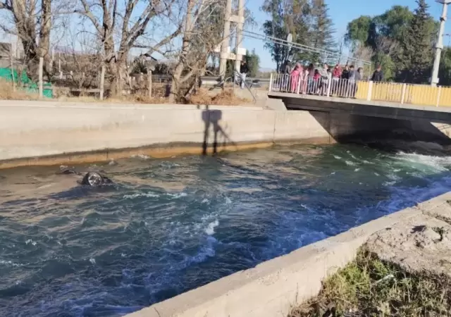 Un auto se precipit a un canal y se llev la vida de una mujer en San Rafael