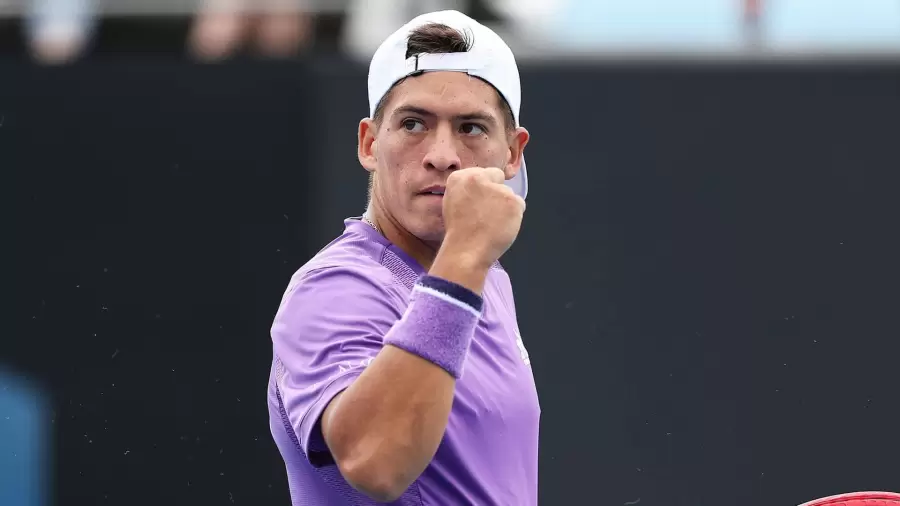 Sebastián Báez y un duro debut en Cincinnati