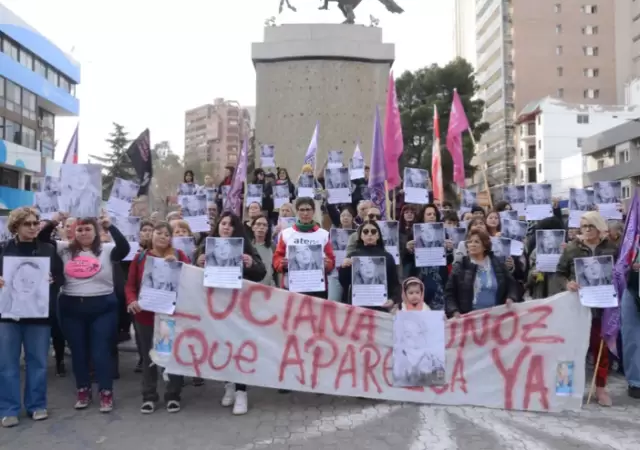 En jurisdiccin de la Comisara Segunda de Neuqun, muy lejos de la zona de bsqueda, encontraron una mochila celeste que es investigada.