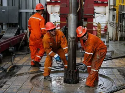 Las explotaciones petroleras y mineras mantienen las fuentes de trabajo. (Foto: web)