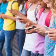 Crecen las consultas de la Generación Alfa a la IA y no a sus padres