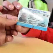 Hasta qu edad se puede renovar la licencia de conducir?