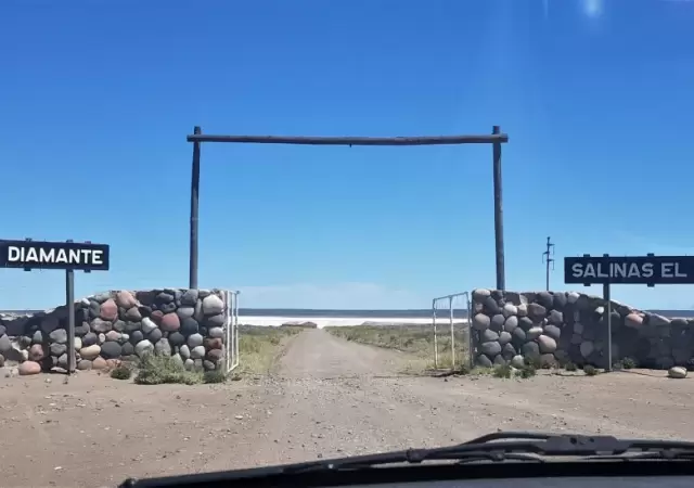 Ingreso a las Salinas del Diamante