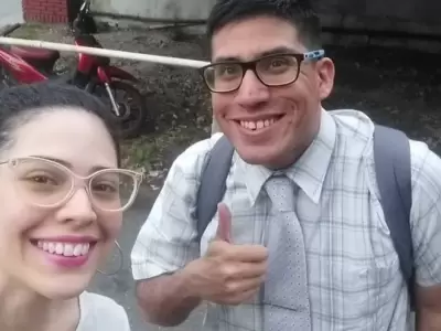 Lourdes y Martin Arrieta festejando luego de que la hoy diputada ingresara al Congreso de la Nacin representando a Javier Milei.