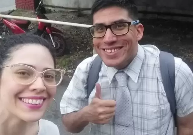 Lourdes y Martin Arrieta festejando luego de que la hoy diputada ingresara al Congreso de la Nacin representando a Javier Milei.