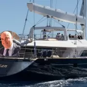 Una tromba marina hundi un superyate de un magnate britnico