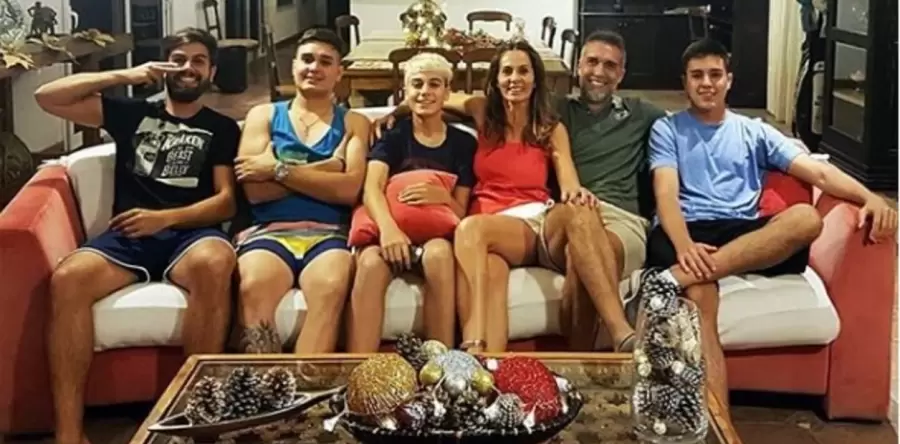 La familia Batistuta, a pleno