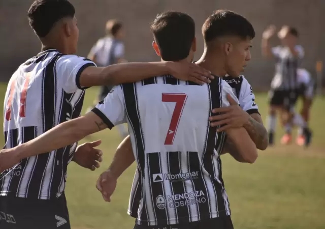 Gimnasia gole de visitante a Algarrobal