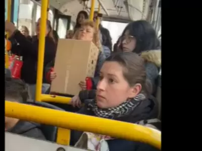 El chofer ya le haba solicitado a la mujer que se baje del colectivo.