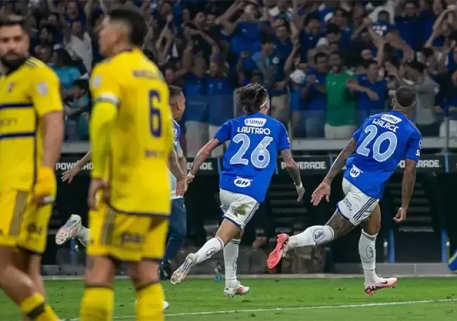 Cruzeiro le dio un duro golpe a Boca.