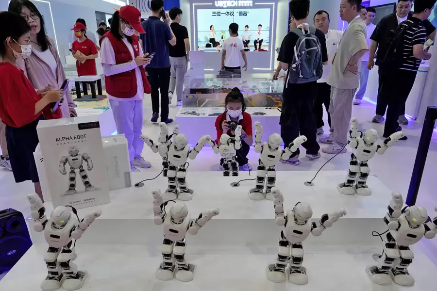 Robots bailarines durante la Conferencia Mundial de Robots. (AP)