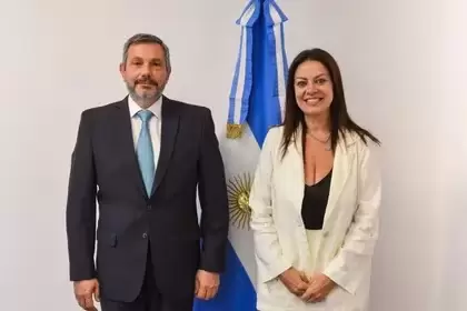 El director de ANSES, Mariano de los Heros, y la ministra de Capital Humano, Sandra Pettovello.