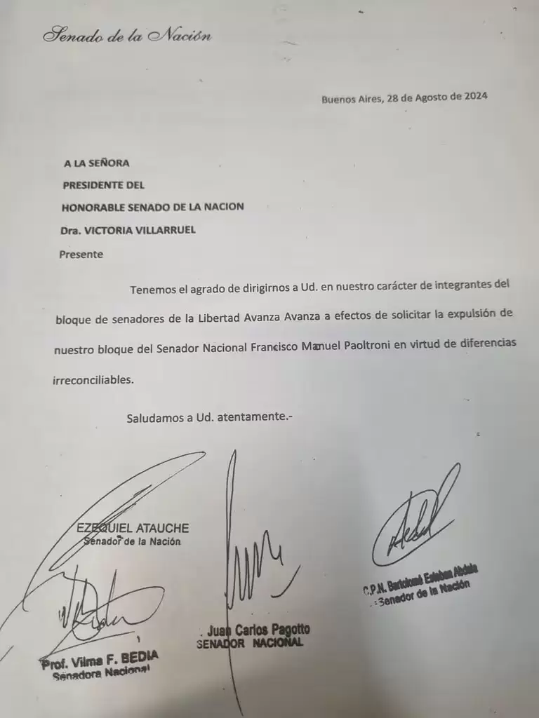 Nota para la expulsion de Paoltroni