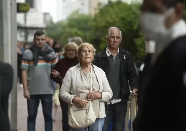 Crece la incertidumbre entre jubilados y pensionados.