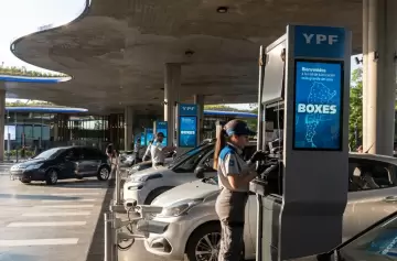 Desde maana martes bajarn los precios de los combustibles en YPF y Shell.