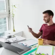 Cuidado con lo que publicás: las redes sociales ya inciden en tu trabajo