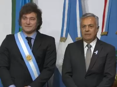 Javier Milei junto al gobernador Alfredo Cornejo durante la firma del Pacto de Mayo realizado el 9 de julio en Tucumn.