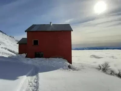 Tragedia en Bariloche: una avalancha se cobra la vida de un esquiador