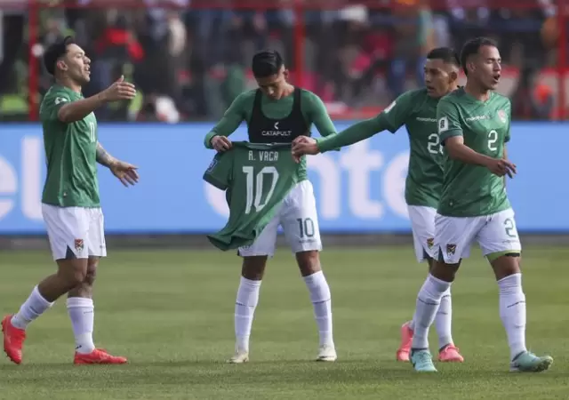 Ramiro Vaca festeja su golazo de apertura ante Venezuela.