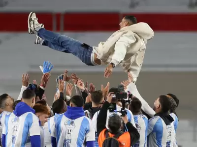 Fideo tuvo su merecido homenaje en la previa.